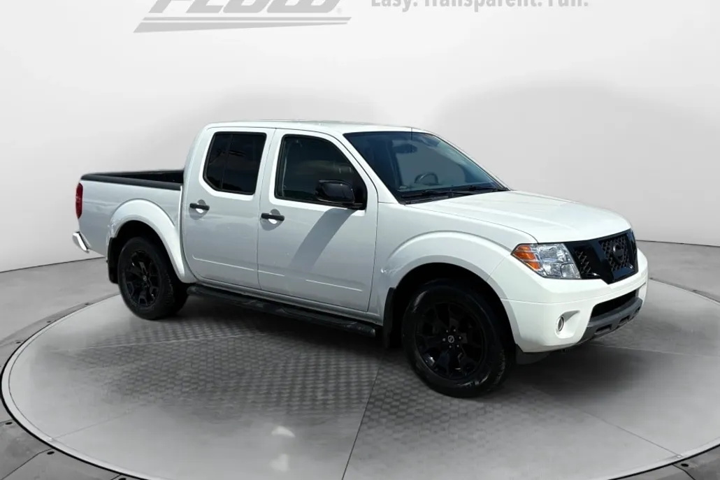 2020 Nissan Frontier Crew Cab SV photo 1