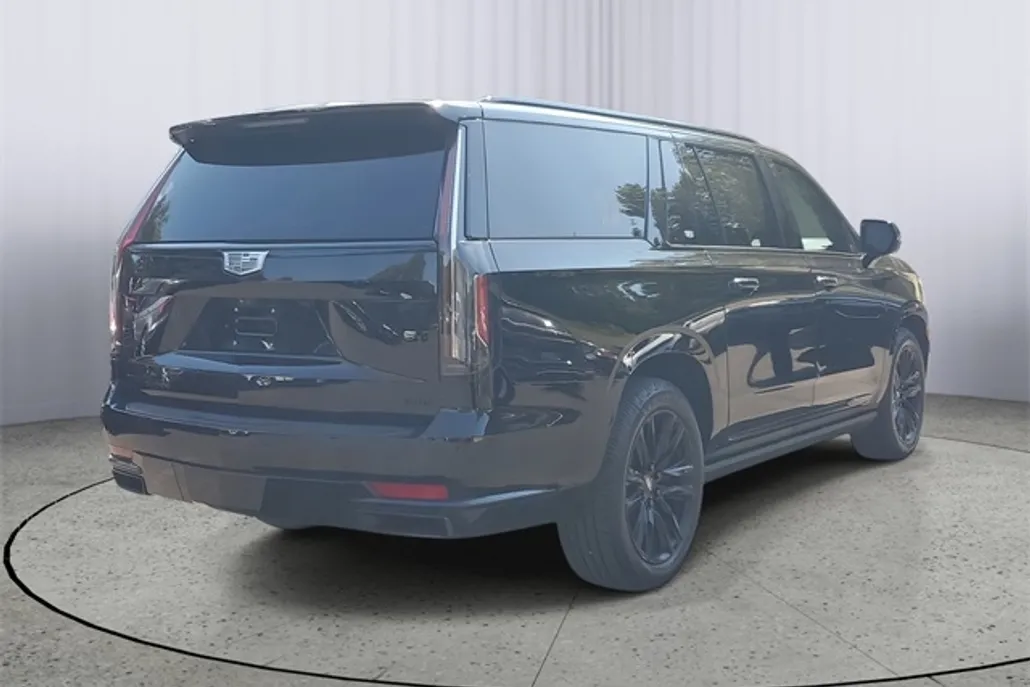 2022 Cadillac Escalade ESV Sport Platinum photo 1