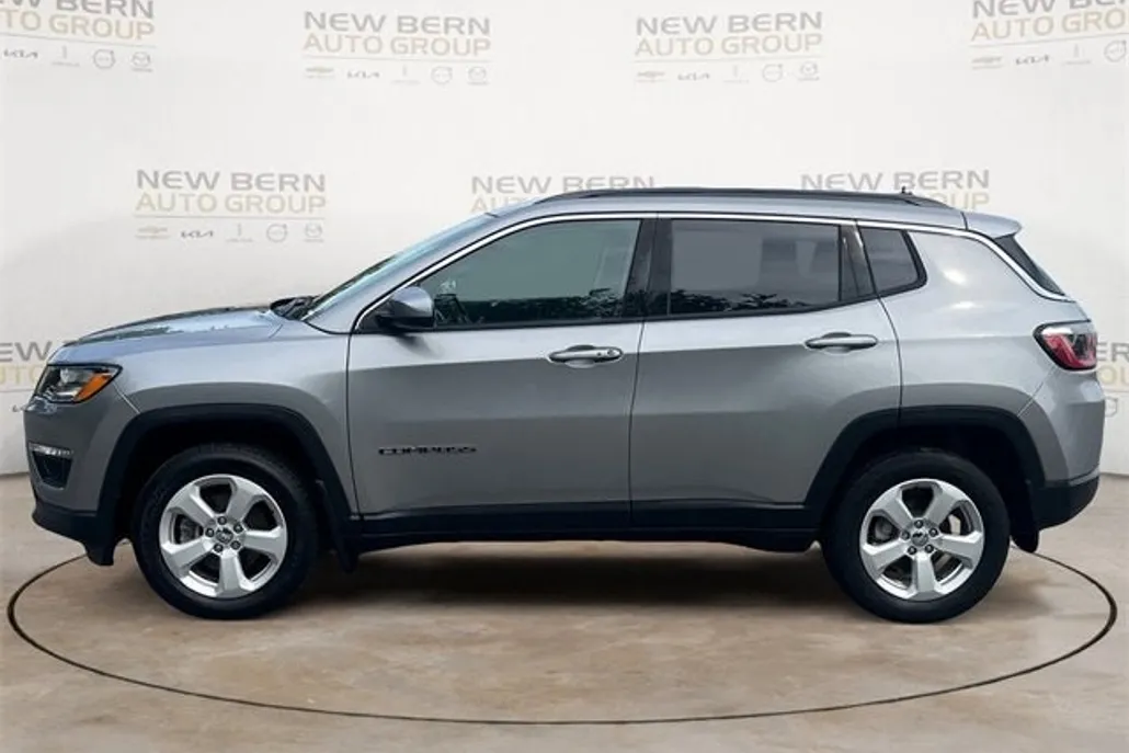 2019 Jeep Compass Latitude photo 1
