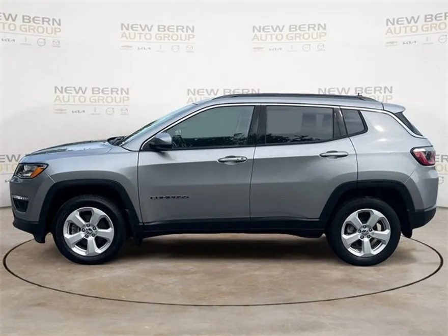 2019 Jeep Compass Latitude photo 1