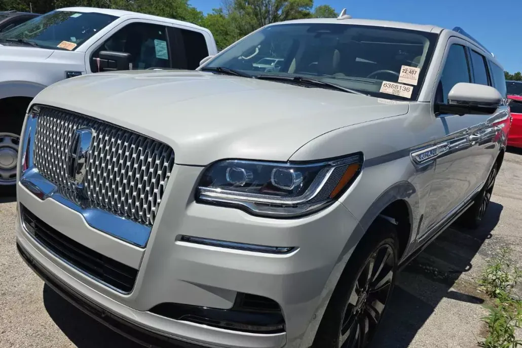 2024 Lincoln Navigator L Reserve photo 1