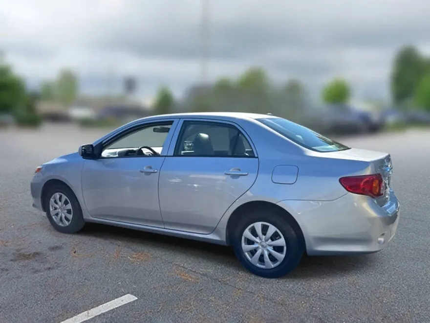 2009 Toyota Corolla photo 1