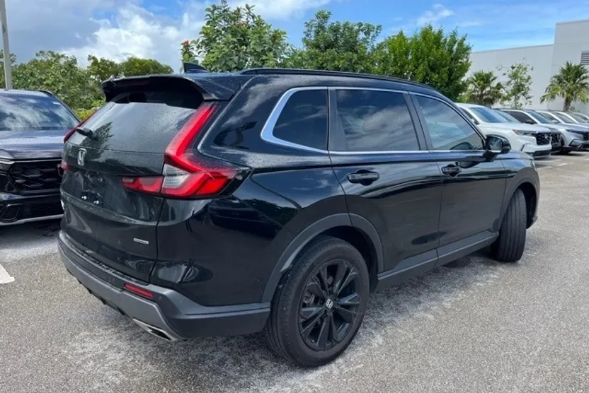 2024 Honda CR-V Hybrid Sport Touring photo 1
