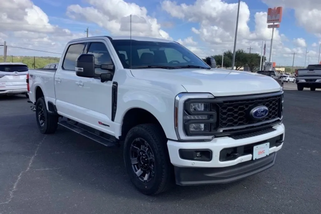 2024 Ford F-250 photo 1
