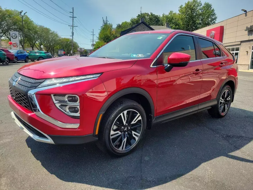 2023 Mitsubishi Eclipse Cross SEL photo 3