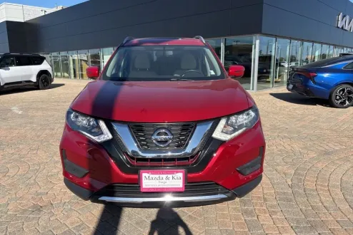 2017 Nissan Rogue S photo 2