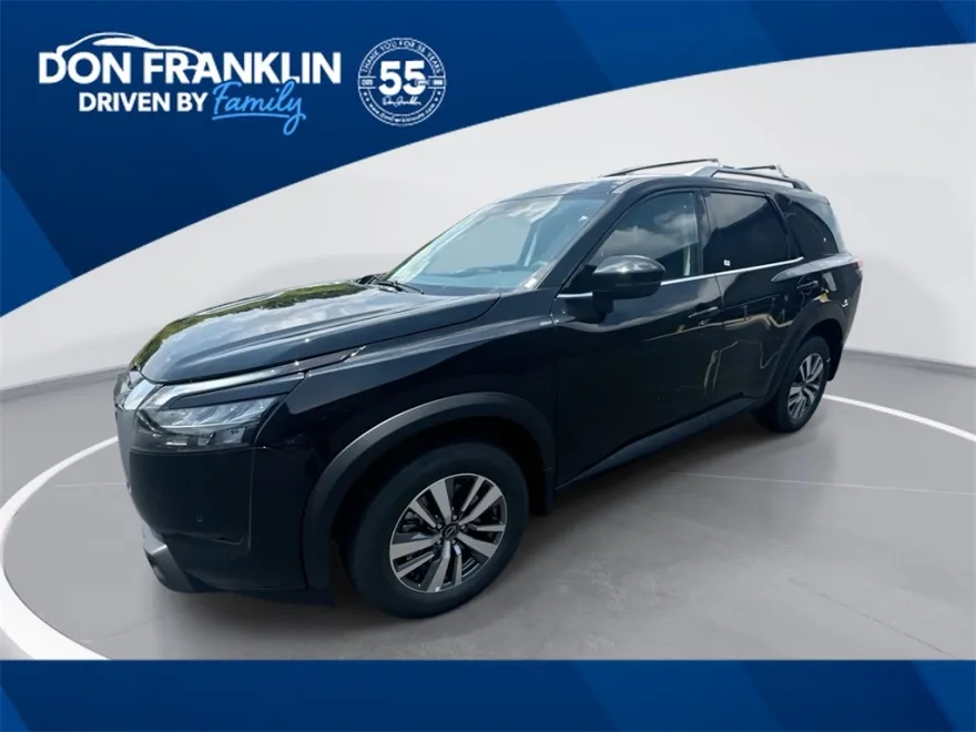2025 Nissan Pathfinder SL photo 1