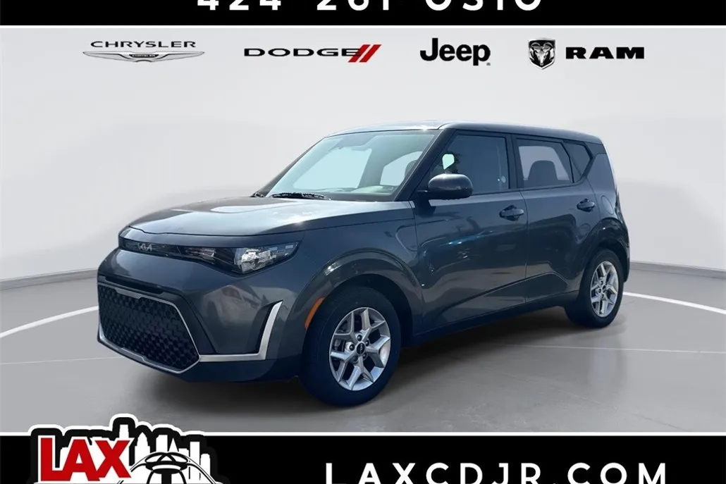 2023 Kia Soul LX photo 1