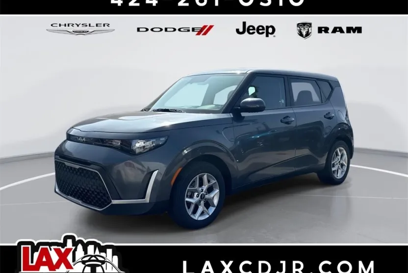 2023 Kia Soul LX photo 1