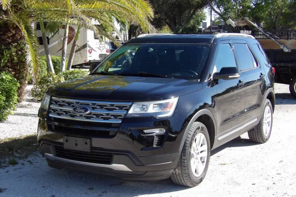 2018 Ford Explorer XLT photo 1