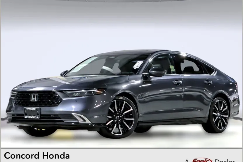 2024 Honda Accord Hybrid Touring photo 1