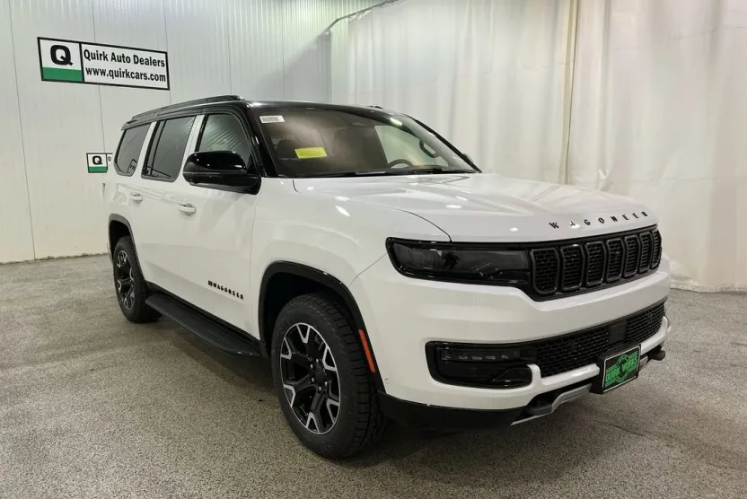 2025 Jeep Wagoneer Series II Overland photo 1
