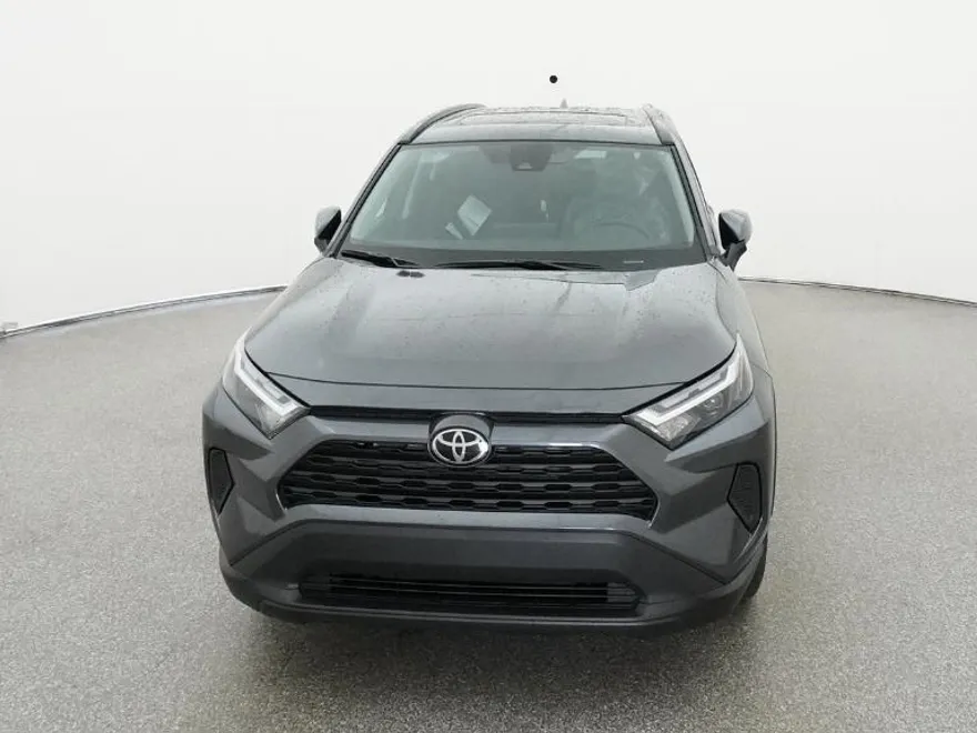 2025 Toyota RAV4 XLE photo 1