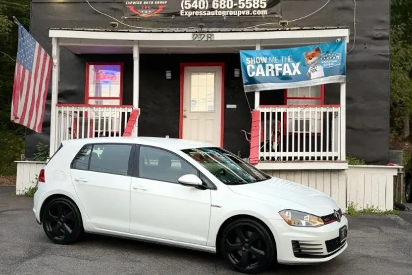 2015 Volkswagen Golf GTI photo 1