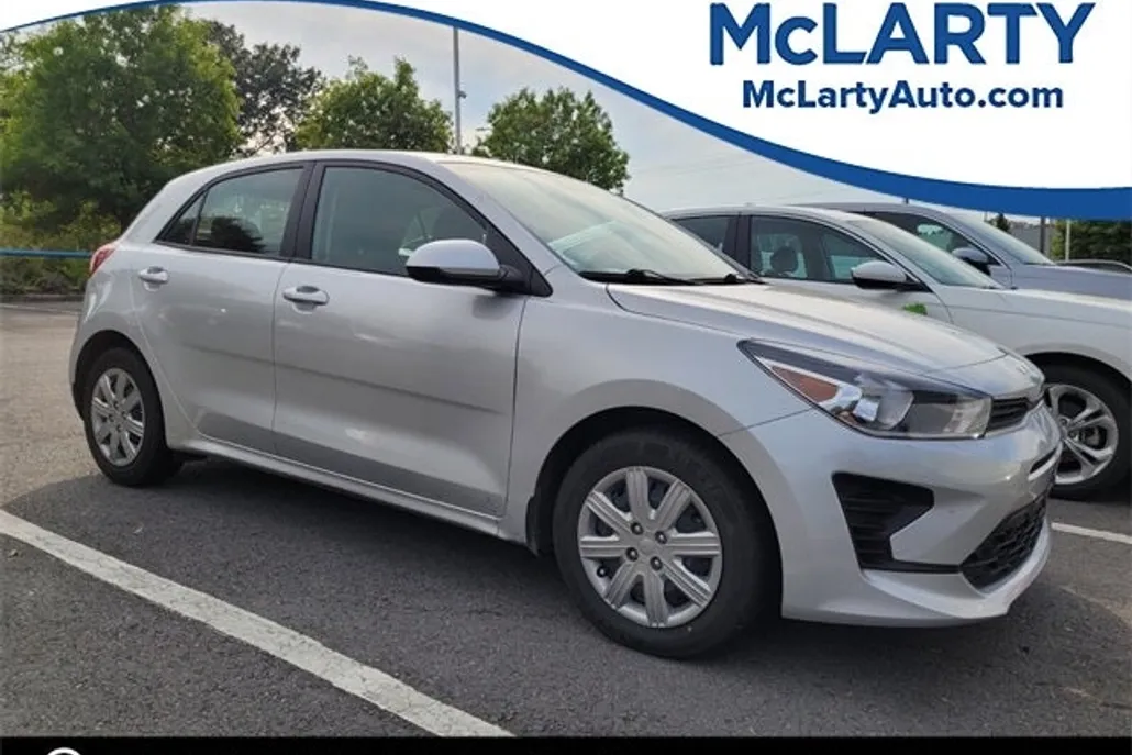 2023 Kia Rio S photo 1