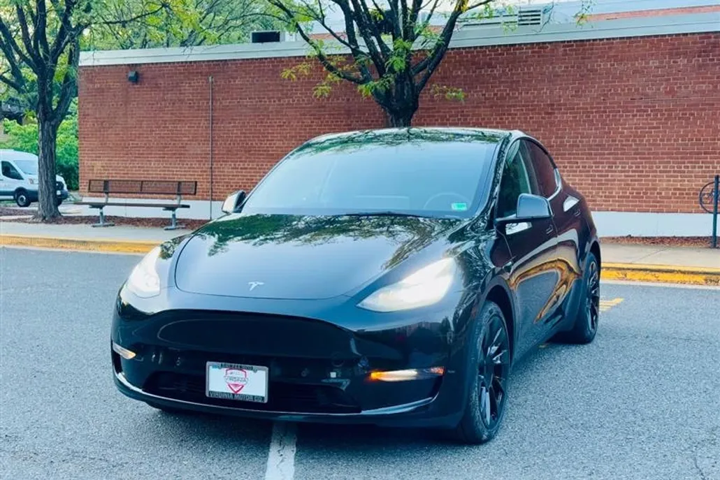 2021 Tesla Model Y Long Range photo 1