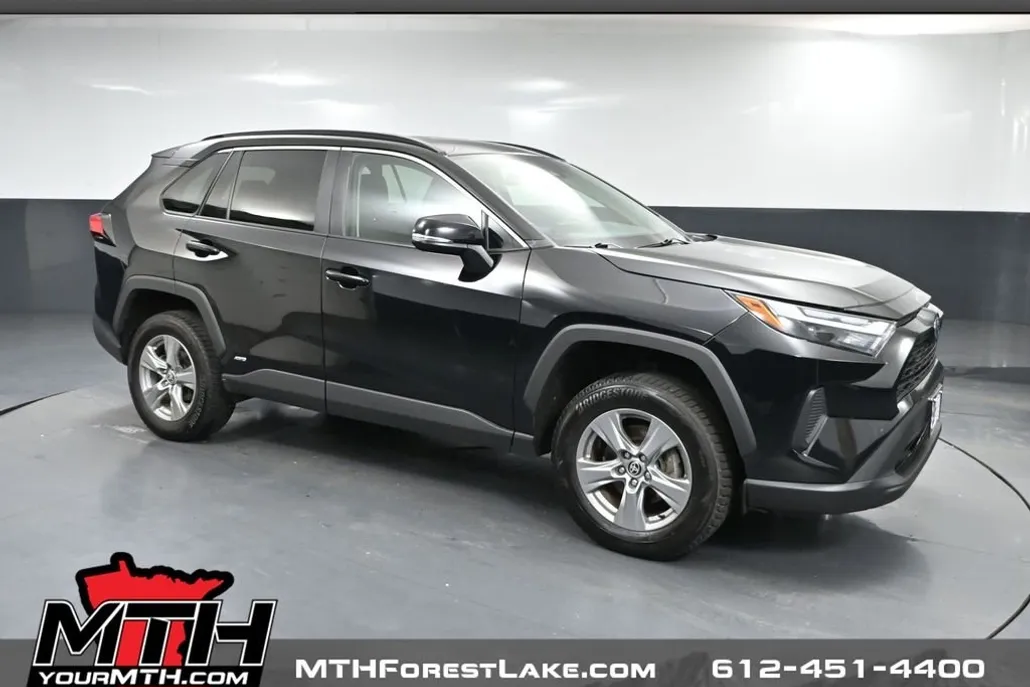 2022 Toyota RAV4 Hybrid XLE photo 1