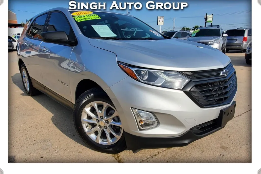 2021 Chevrolet Equinox LS photo 1