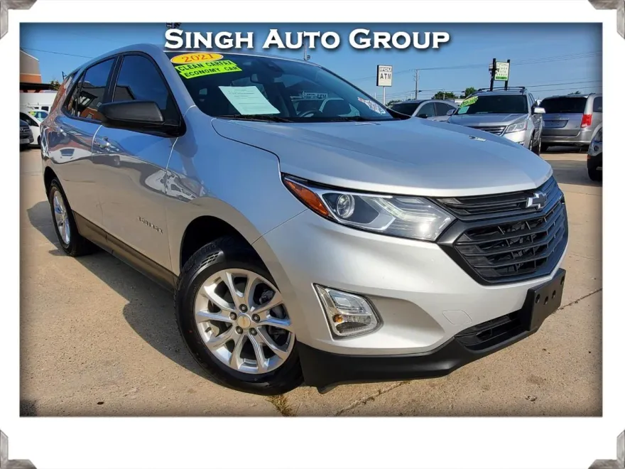2021 Chevrolet Equinox LS photo 1