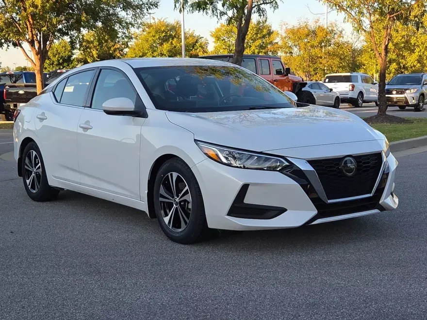 2020 Nissan Sentra SV photo 1