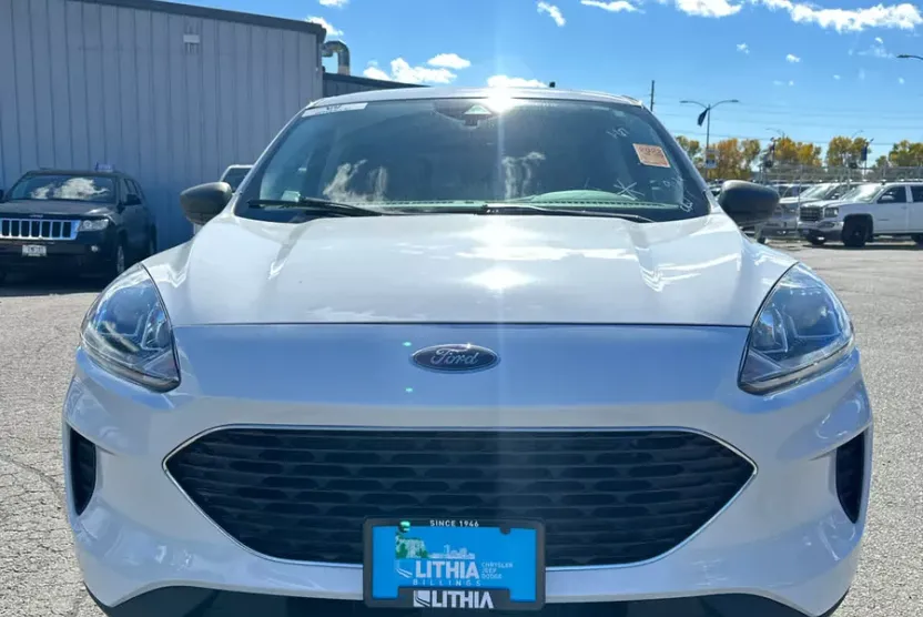 2022 Ford Escape SE Hybrid photo 1