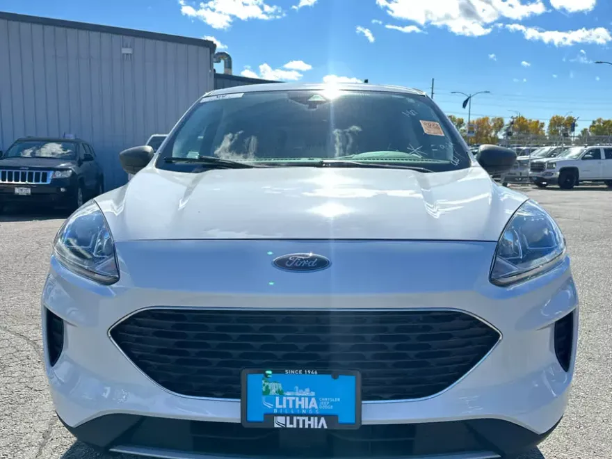 2022 Ford Escape SE Hybrid photo 1