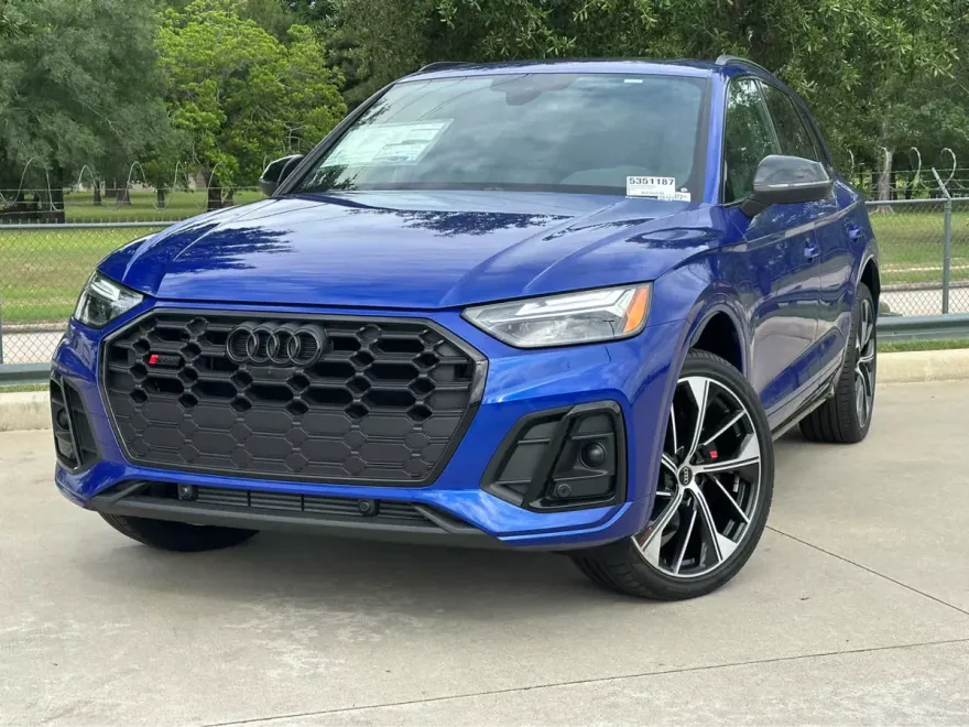 2024 Audi SQ5 Premium Plus photo 1