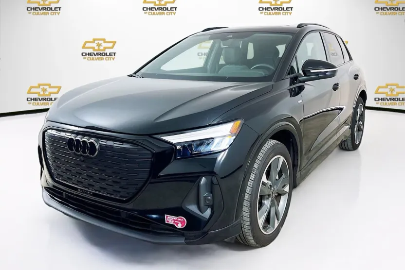 2024 Audi Q4 E-tron Premium Plus photo 1