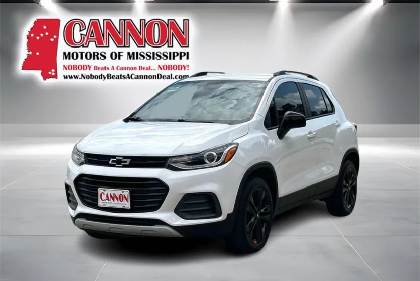 2022 Chevrolet Trax LT photo 1