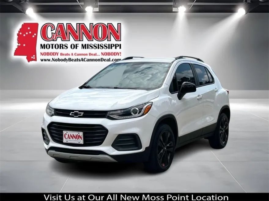 2022 Chevrolet Trax LT photo 1