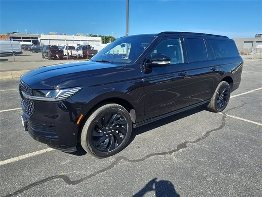 2025 Lincoln Navigator L Reserve photo 1