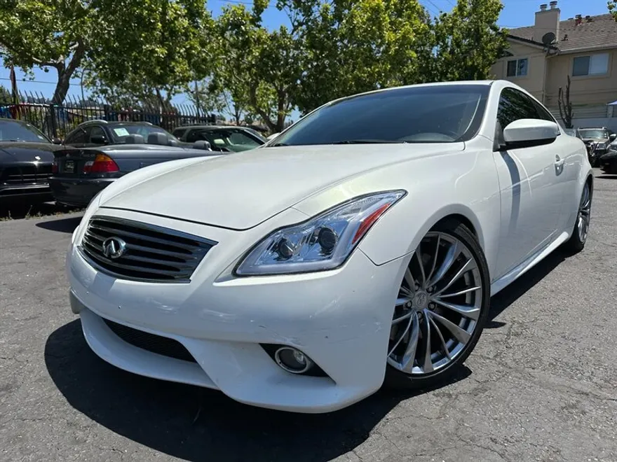2011 Infiniti G37 Coupe Sport photo 1