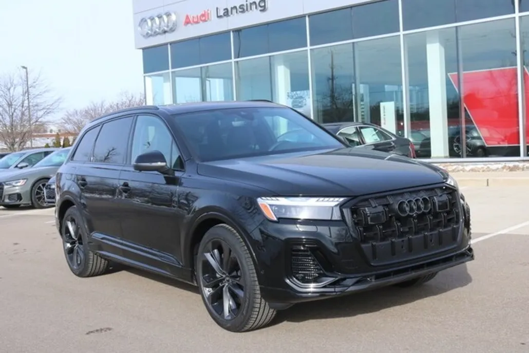 2025 Audi Q7 Prestige photo 1
