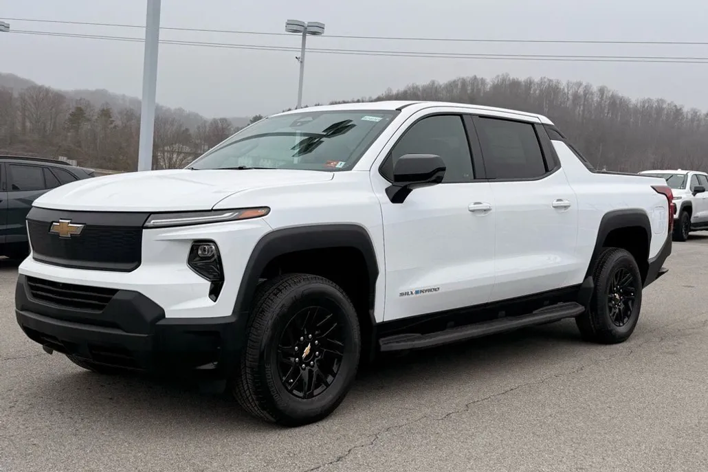2024 Chevrolet Silverado EV Work Truck photo 1