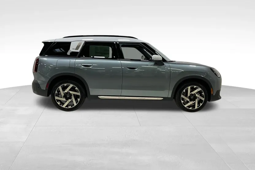 2026 Mini Countryman S ALL4 photo 1