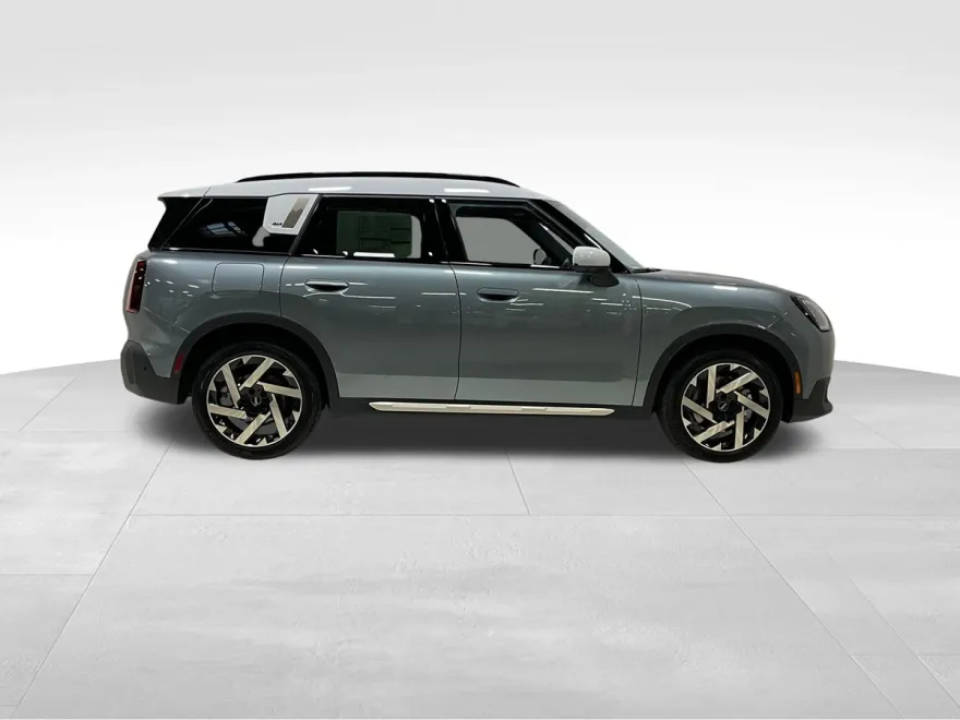 2026 Mini Countryman S ALL4 photo 1