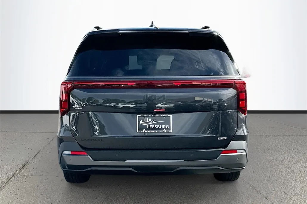 2026 Kia Carnival SX photo 1