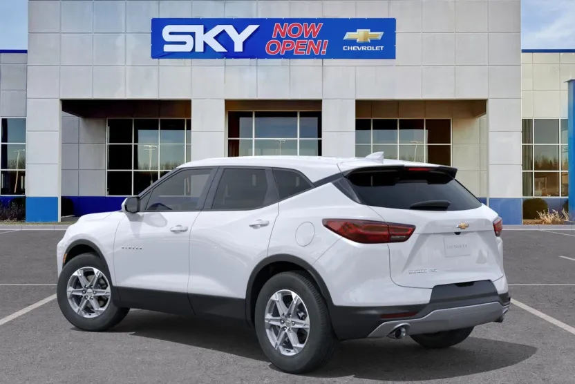 2025 Chevrolet Blazer 2LT photo 1