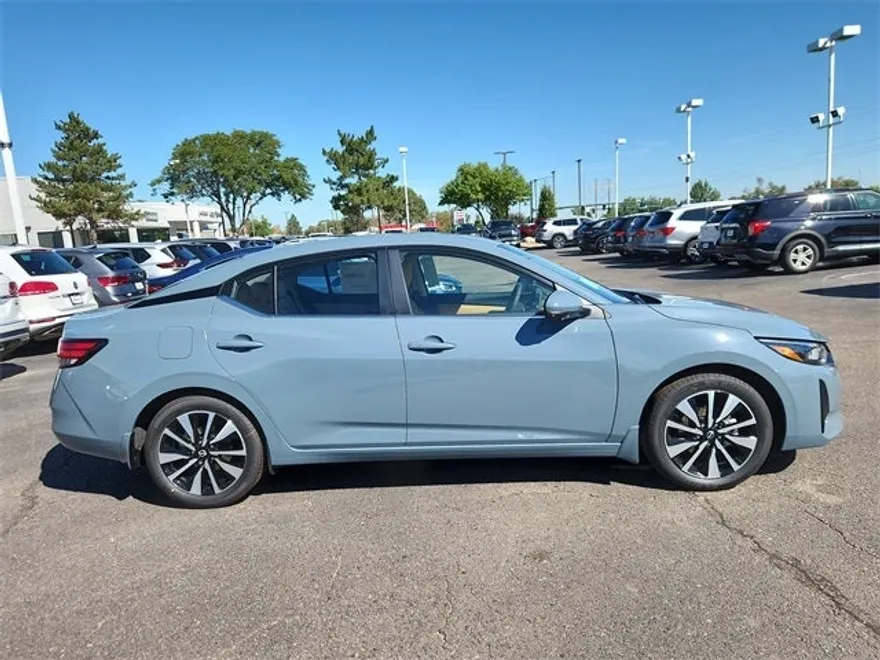2025 Nissan Sentra SV photo 1