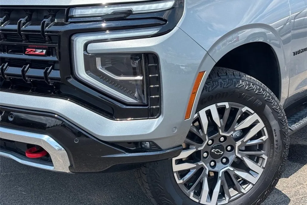 2025 Chevrolet Tahoe Z71 photo 1