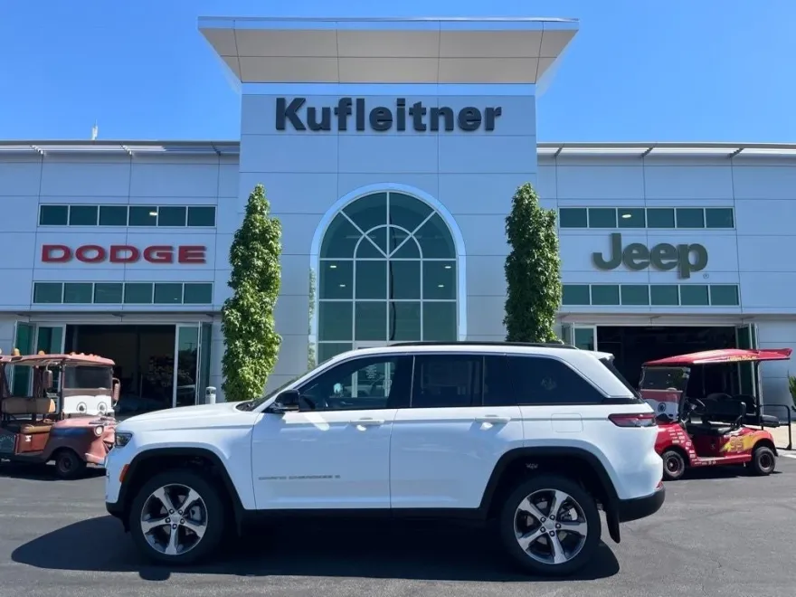 2025 Jeep Grand Cherokee Limited photo 1