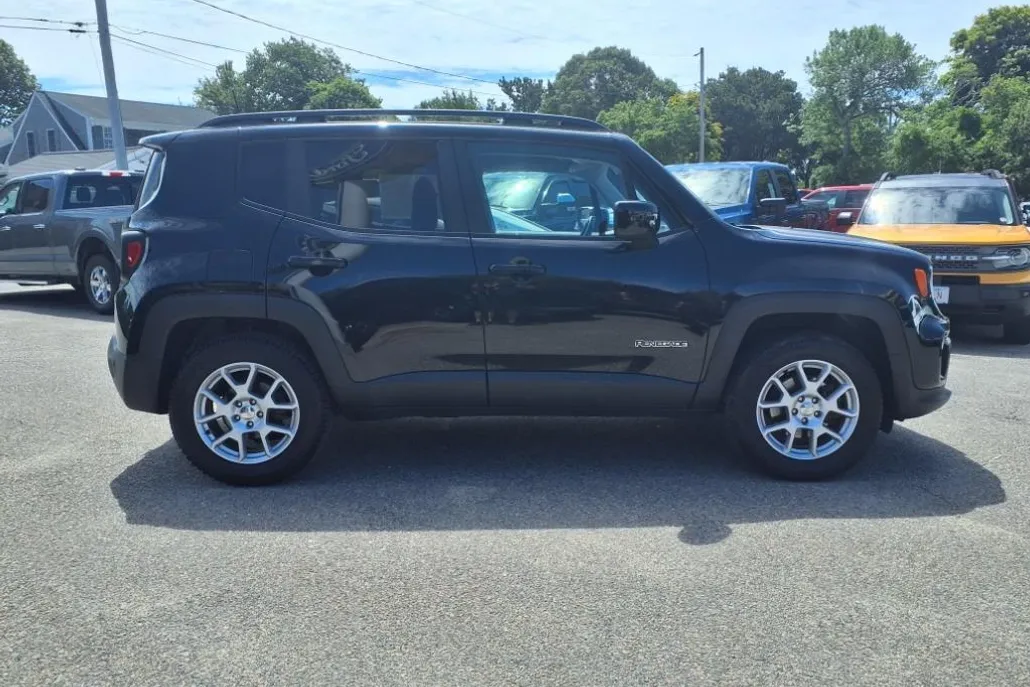 2021 Jeep Renegade Latitude photo 1