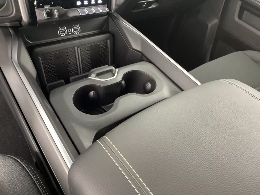2025 Ram 2500 Big Horn photo 1