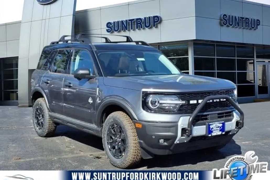 2025 Ford Bronco Sport Outer Banks photo 1