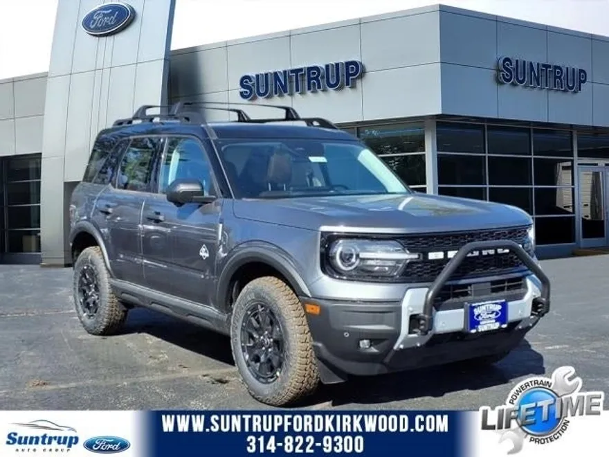 2025 Ford Bronco Sport Outer Banks photo 1