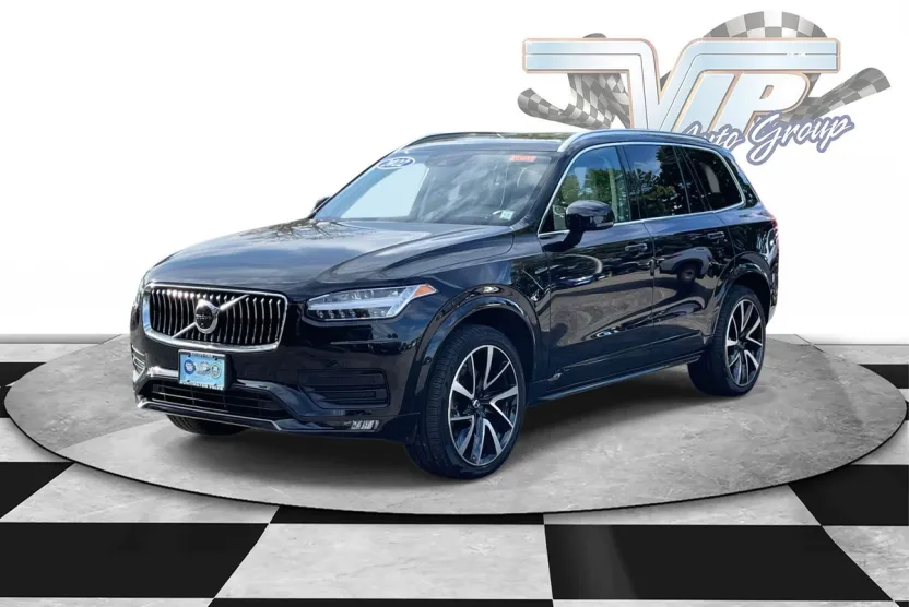 2022 Volvo XC90 T6 AWD Momentum photo 1