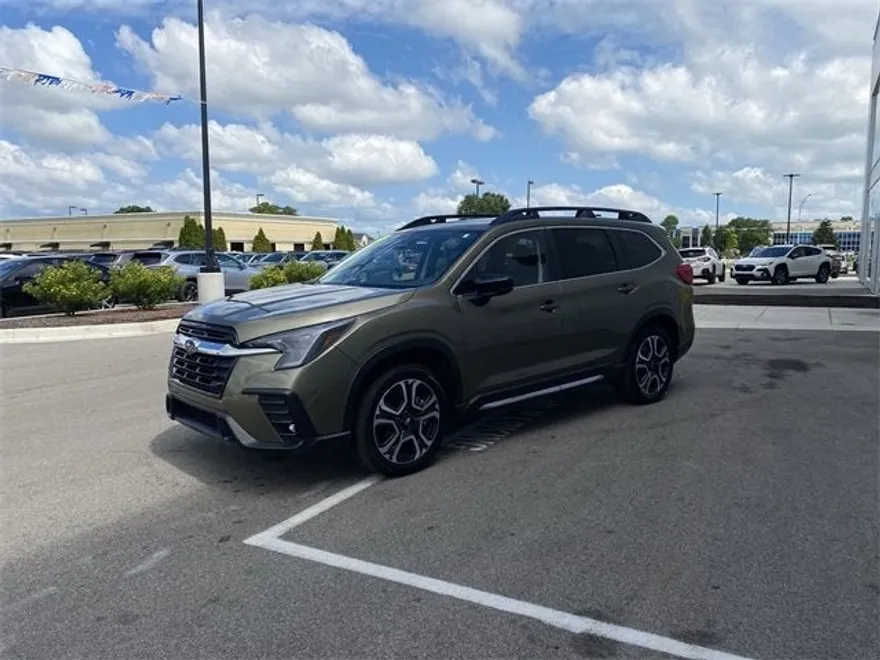 2025 Subaru Ascent Limited photo 1