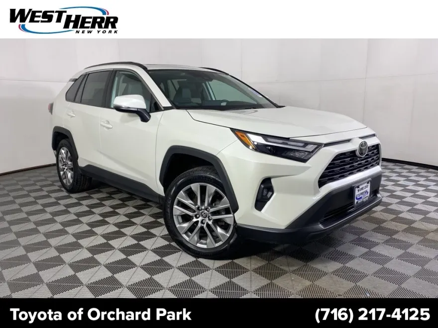 2022 Toyota RAV4 XLE Premium photo 1