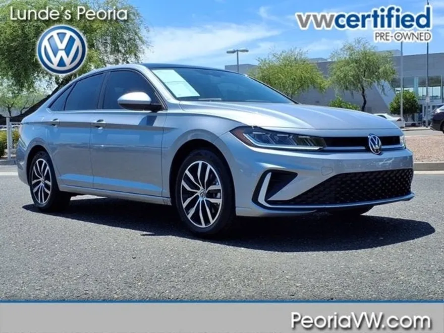 2025 Volkswagen Jetta SE photo 1