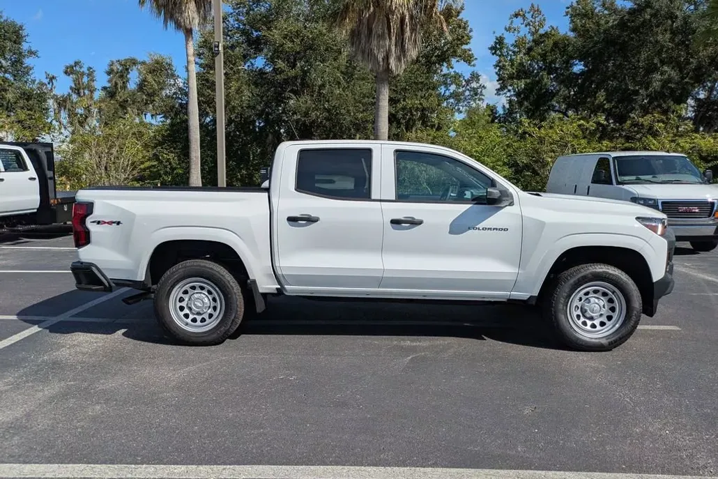 2026 Chevrolet Colorado Work Truck photo 1